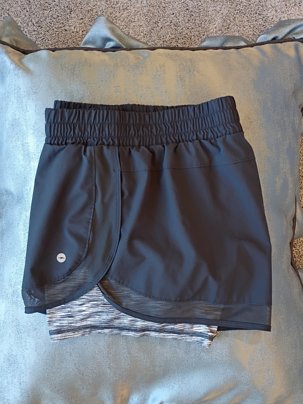 NWOT Avia Women's Athletic Shorts 86%Polyester 14% Spandex Large 12-14